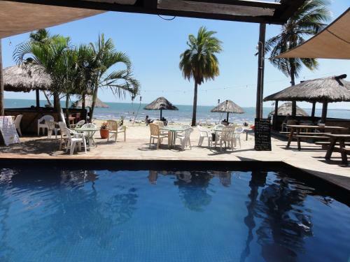 Smugglers Cove Beach Resort & Hotel