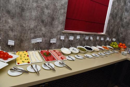 Macara Sheki City Hotel