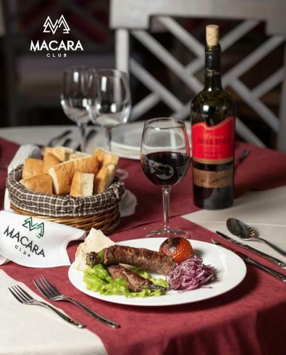 Macara Sheki City Hotel
