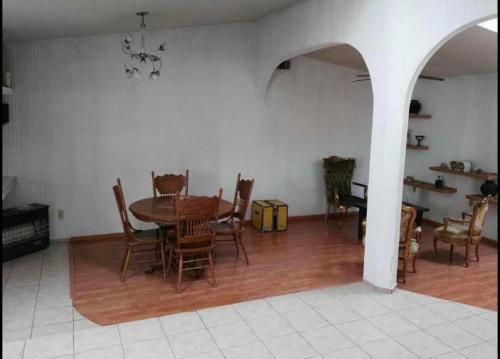 Bonita Casa En Ubicaci�n Centrica