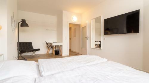 Ginius Homes - Oriental City Apartment