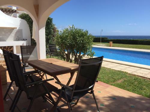 Apartament Cala Mar�al