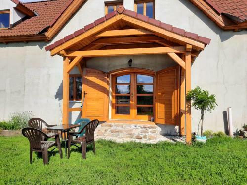 Apartamento Novohradsk� Hory - Pron�jem Na Samot? U Lesa