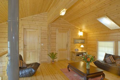 Chalet Calin Nend100