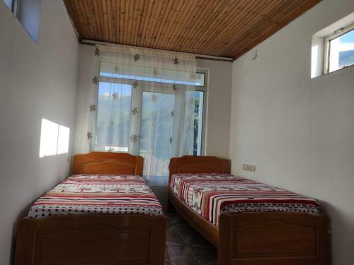 Hostal Maksi Ngjelo