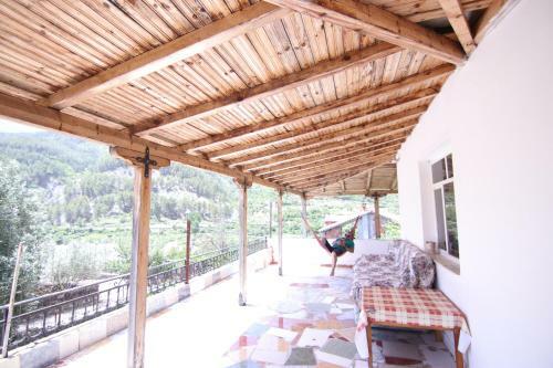 Hostal Maksi Ngjelo