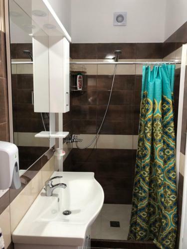 Hostal Adriatik Guesthouse