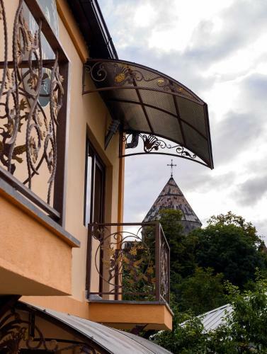 Karnel Hotel