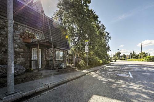 Apartamento Eclectic Fairbanks Studio Walk To Downtown!