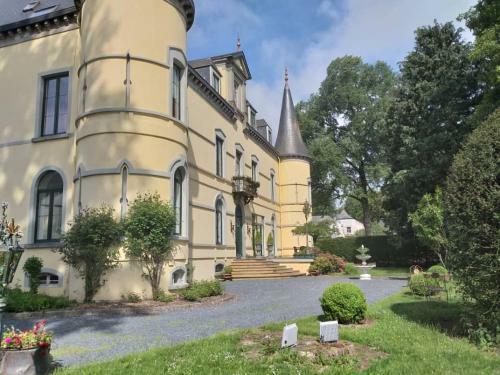 Bed & Breakfast Ch�teau Les Tourelles