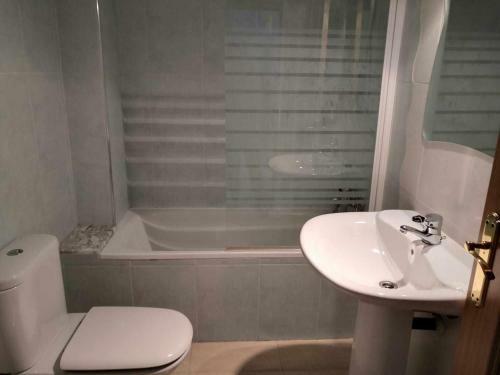 A H Rentals Col�n Apartamento C�ntrico Con Parking