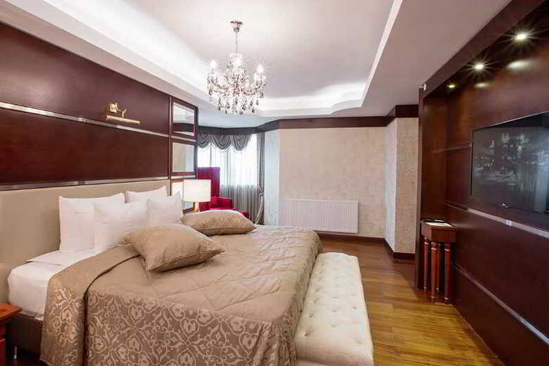 Dedeman Oskemen Tavros Hotel