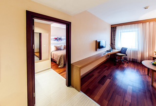 Dedeman Oskemen Tavros Hotel