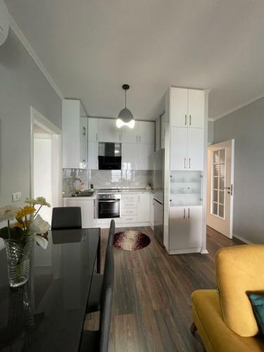Kelvi?s Apartment
