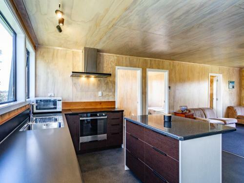 Snow Chaser Retreat - National Park Holiday Home