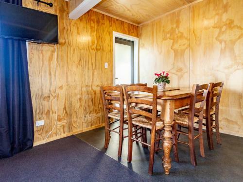 Snow Chaser Retreat - National Park Holiday Home