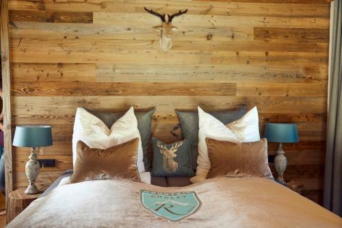 Mountain Chalet R