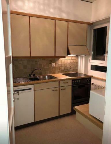 Cheap Room And Kitchen