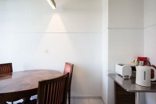 Apartamento 2 Zimmer In Jugendstilwohnung Mit Garten (1-6 P.)