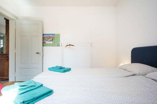 Apartamento 2 Zimmer In Jugendstilwohnung Mit Garten (1-6 P.)