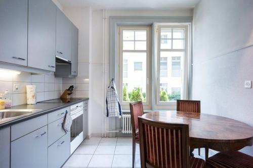 Apartamento 2 Zimmer In Jugendstilwohnung Mit Garten (1-6 P.)