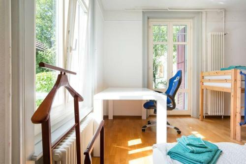 Apartamento 2 Zimmer In Jugendstilwohnung Mit Garten (1-6 P.)