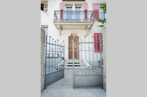 Apartamento 2 Zimmer In Jugendstilwohnung Mit Garten (1-6 P.)