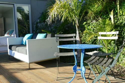Hostal Waterfront Bliss
