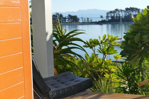 Hostal Waterfront Bliss