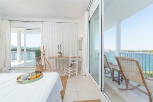 New! Luxury Villa Esperanza Bergant� With Sea View And Pool
