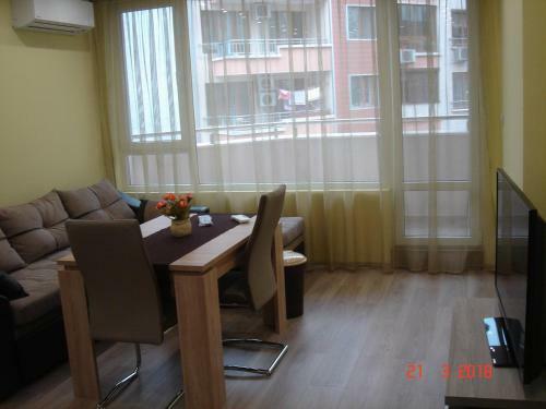 Apartment Deni