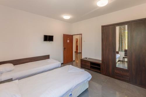 Hostal Seaside Guest Rooms