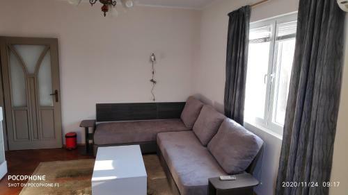 Unique Location Apartment With Parking