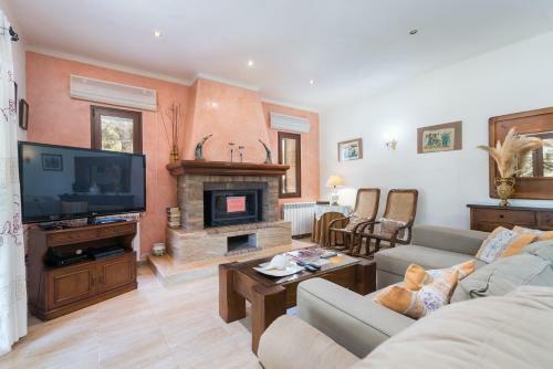 Villa Espiga With Heated Pool And Salt Water