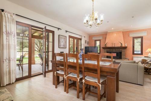Villa Espiga With Heated Pool And Salt Water