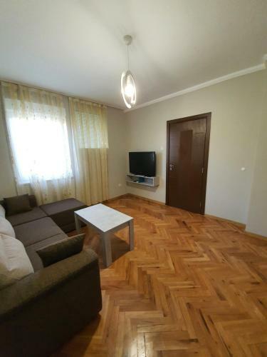 Danny Apartment