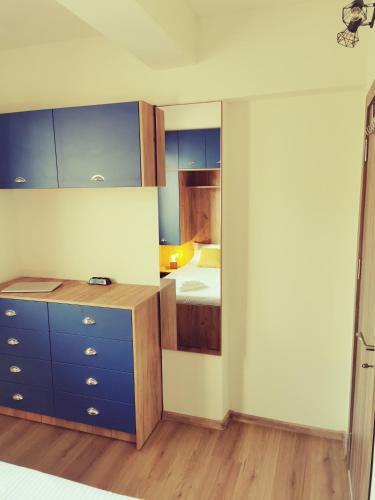 Cosy Sea View Apartment Emona