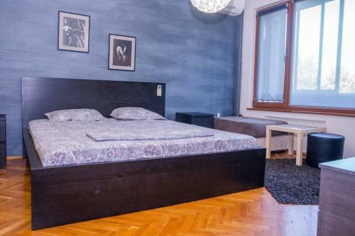 Luxury Apartment On The First Line To The Sea