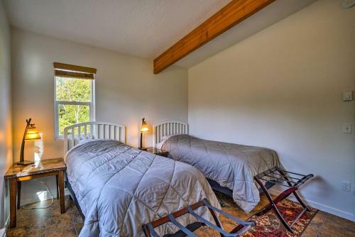 Secluded Getaway With Deck, Steps To Fritz Creek!