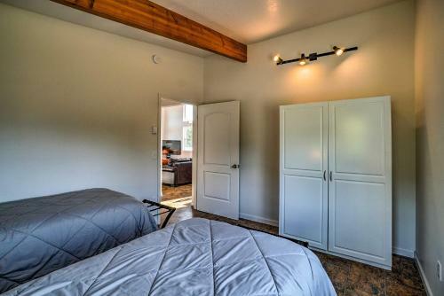 Secluded Getaway With Deck, Steps To Fritz Creek!