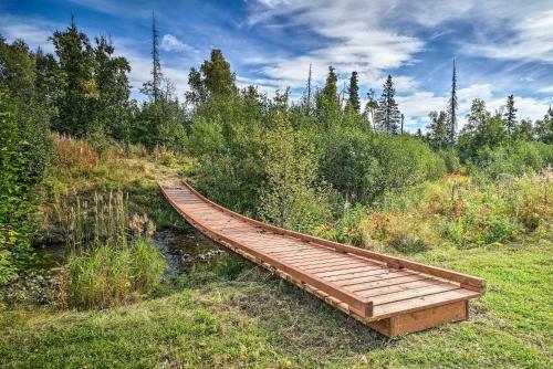 Secluded Getaway With Deck, Steps To Fritz Creek!