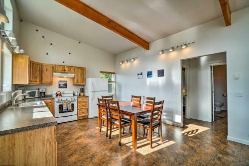 Secluded Getaway With Deck, Steps To Fritz Creek!