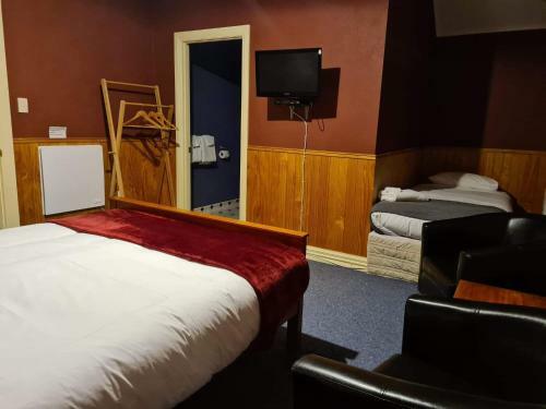 Hotel Stony River House