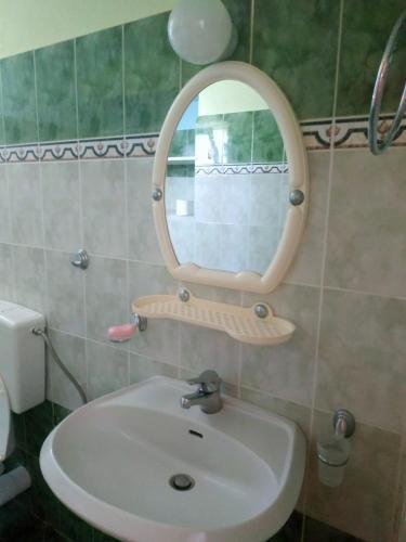 Hostal Q Bay Apartments