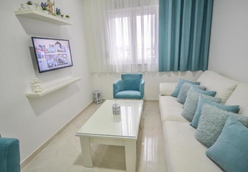 Gloria Apartments 1