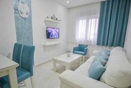 Gloria Apartments 1