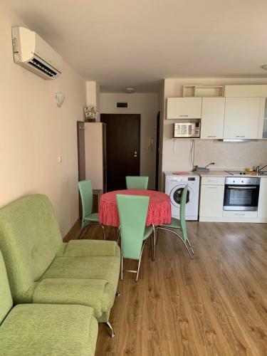 Apartamento ???????? Pines Beach Resort