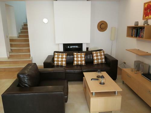 Cozy Family Villa 500m. From The Beach