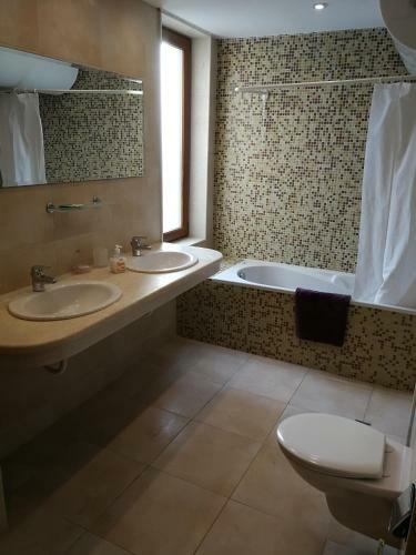 Cozy Family Villa 500m. From The Beach