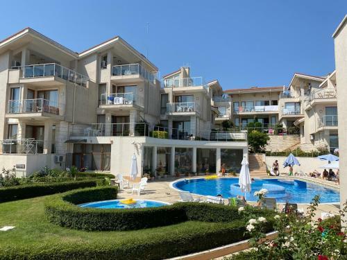 Sun Village
